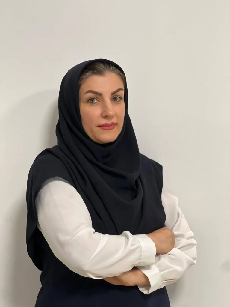 خانم مهناز اخوان