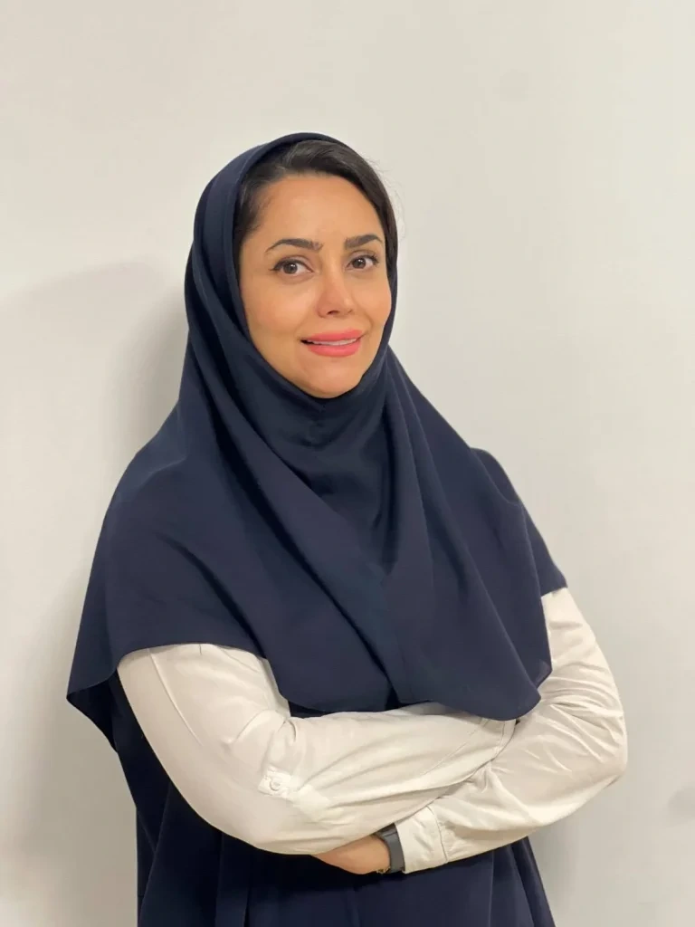 خانم سارا خالقی